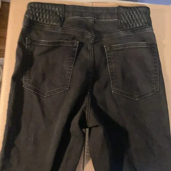 Zara Moto Jeans w/ Bottom Slit Zippers Z1975, USA size 4, ONLY WORN ONCE - Picture 5 of 5